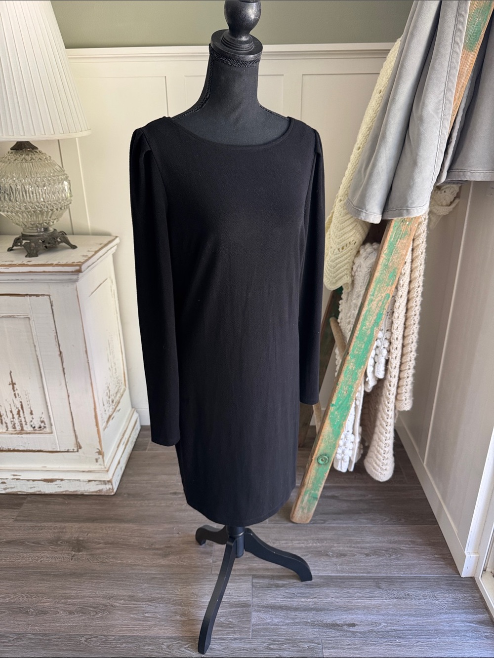 GF Collection Black Shift Dress Size 6 - NWT